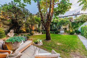 La Casina in Lucca With 2 Bedrooms and 3 Bathrooms