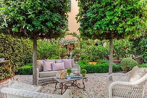 La Casina in Lucca With 2 Bedrooms and 3 Bathrooms