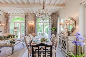 La Casina in Lucca With 2 Bedrooms and 3 Bathrooms