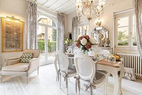 La Casina in Lucca With 2 Bedrooms and 3 Bathrooms