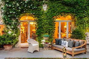 La Casina in Lucca With 2 Bedrooms and 3 Bathrooms