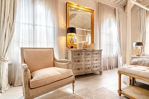 La Casina in Lucca With 2 Bedrooms and 3 Bathrooms