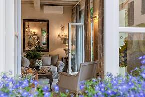 La Casina in Lucca With 2 Bedrooms and 3 Bathrooms