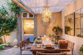 La Casina in Lucca With 2 Bedrooms and 3 Bathrooms