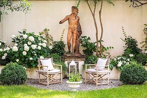 La Casina in Lucca With 2 Bedrooms and 3 Bathrooms