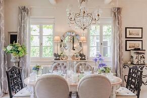 La Casina in Lucca With 2 Bedrooms and 3 Bathrooms