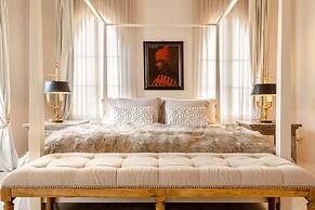 La Casina in Lucca With 2 Bedrooms and 3 Bathrooms