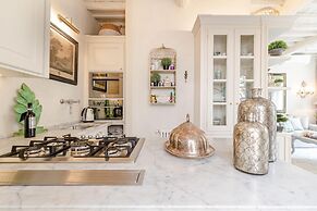 La Casina in Lucca With 2 Bedrooms and 3 Bathrooms