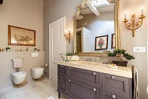 La Casina in Lucca With 2 Bedrooms and 3 Bathrooms