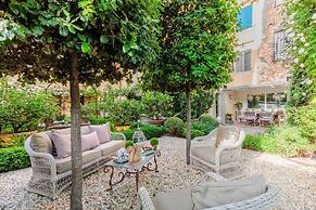 La Casina in Lucca With 2 Bedrooms and 3 Bathrooms