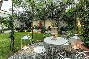 La Casina in Lucca With 2 Bedrooms and 3 Bathrooms