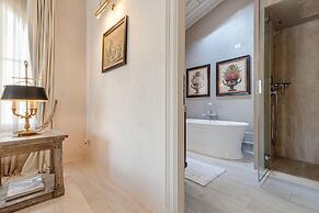 La Casina in Lucca With 2 Bedrooms and 3 Bathrooms