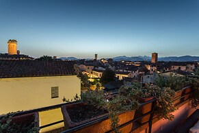 Casa Emy in Lucca With 3 Bedrooms and 2 Bathrooms