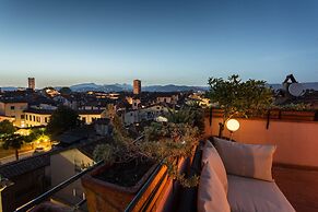 Casa Emy in Lucca With 3 Bedrooms and 2 Bathrooms