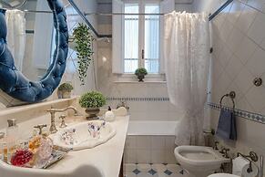 Casa Emy in Lucca With 3 Bedrooms and 2 Bathrooms