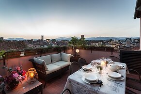 Casa Emy in Lucca With 3 Bedrooms and 2 Bathrooms