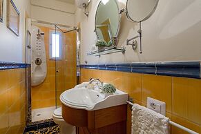 Casa Emy in Lucca With 3 Bedrooms and 2 Bathrooms