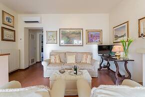 Casa Emy in Lucca With 3 Bedrooms and 2 Bathrooms