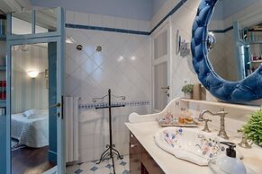 Casa Emy in Lucca With 3 Bedrooms and 2 Bathrooms