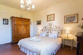 Casa Emy in Lucca With 3 Bedrooms and 2 Bathrooms