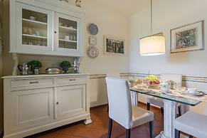 Casa Emy in Lucca With 3 Bedrooms and 2 Bathrooms