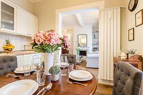 Casa Raffa in Lucca With 2 Bedrooms and 2 Bathrooms