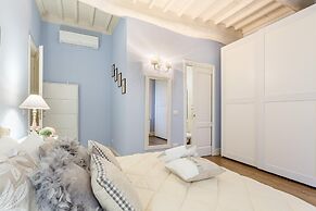 Casa Raffa in Lucca With 2 Bedrooms and 2 Bathrooms