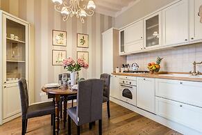 Casa Raffa in Lucca With 2 Bedrooms and 2 Bathrooms