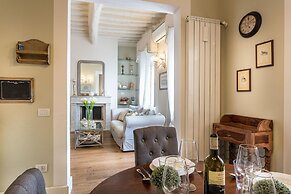 Casa Raffa in Lucca With 2 Bedrooms and 2 Bathrooms