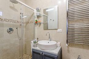 Casa Raffa in Lucca With 2 Bedrooms and 2 Bathrooms