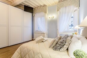 Casa Raffa in Lucca With 2 Bedrooms and 2 Bathrooms