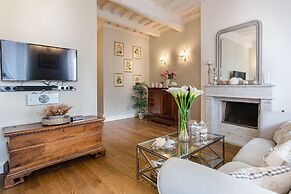 Casa Raffa in Lucca With 2 Bedrooms and 2 Bathrooms