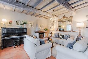 La Macina Farmhouse in Matraia