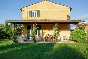 Melograno Farmhouse in Capannori