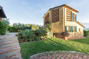 Melograno Farmhouse in Capannori