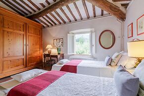 Melograno Farmhouse in Capannori