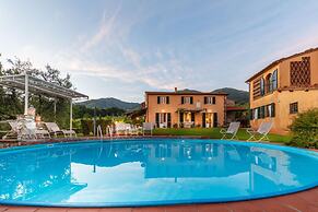 Melograno Farmhouse in Capannori