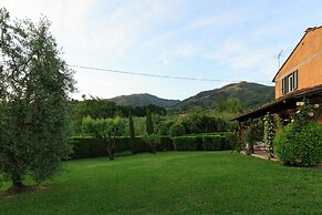 Melograno Farmhouse in Capannori