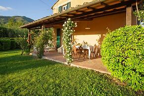 Melograno Farmhouse in Capannori