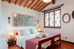 Melograno Farmhouse in Capannori