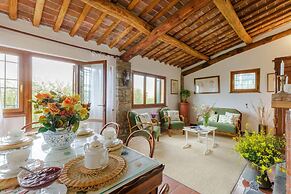 Melograno Farmhouse in Capannori