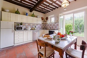 Melograno Farmhouse in Capannori