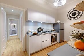 Casa Betta in Lucca With 2 Bedrooms and 2 Bathrooms