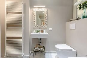 Casa Betta in Lucca With 2 Bedrooms and 2 Bathrooms