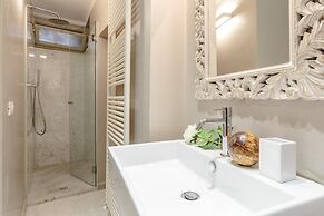 Casa Betta in Lucca With 2 Bedrooms and 2 Bathrooms