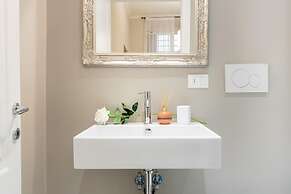 Casa Betta in Lucca With 2 Bedrooms and 2 Bathrooms