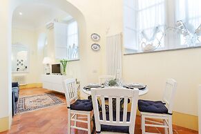 Casa Vera in Lucca With 2 Bedrooms and 2 Bathrooms
