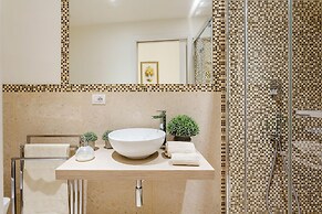 Casa Vera in Lucca With 2 Bedrooms and 2 Bathrooms