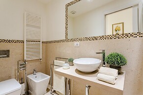 Casa Vera in Lucca With 2 Bedrooms and 2 Bathrooms