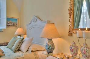 Casa Vera in Lucca With 2 Bedrooms and 2 Bathrooms